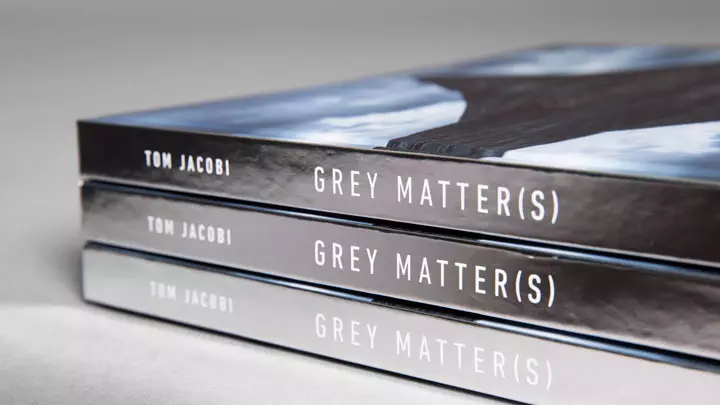 Tom Jacobi Grey Matter(s) Buchrücken